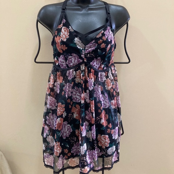 torrid Other - Torrid Floral Babydoll Chemise, size 0 (10-12), NWT